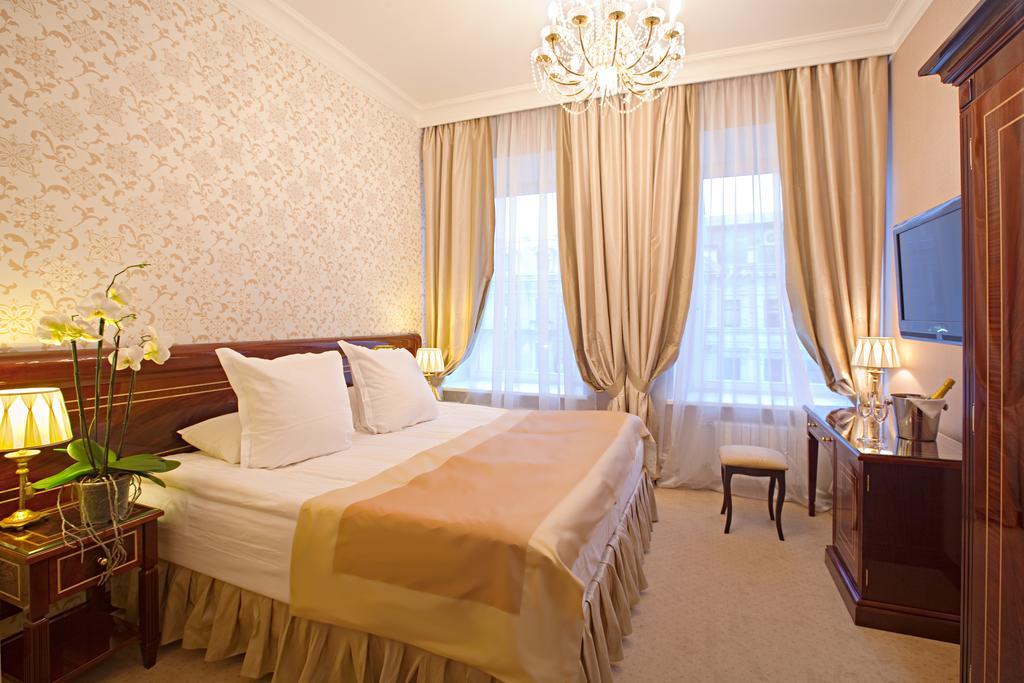 Golden Triangle Boutique Hotel Saint Petersburg Room photo